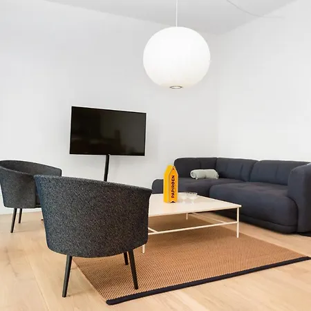 Udsigt Til 20.000.000 Dkk - M.plads Til 6 Personer Apartment