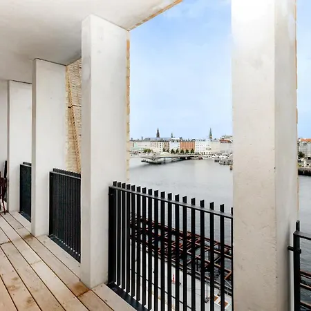 Apartment Udsigt Til 20.000.000 Dkk - M.plads Til 6 Personer Copenhagen