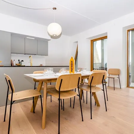 Udsigt Til 20.000.000 Dkk - M.plads Til 6 Personer Apartament Kopenhaga