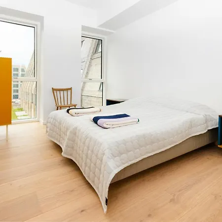 Apartment Udsigt Til 20.000.000 Dkk - M.plads Til 6 Personer *
