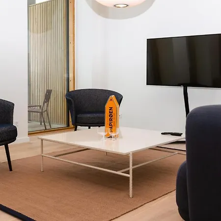 Apartment Udsigt Til 20.000.000 Dkk - M.plads Til 6 Personer *