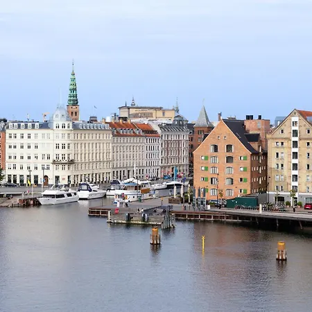 Apartment Udsigt Til 20.000.000 Dkk - M.plads Til 6 Personer *