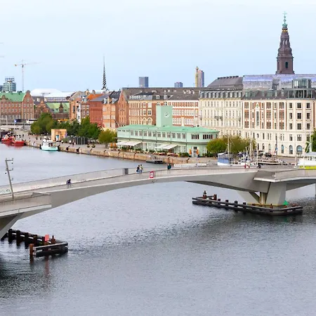Udsigt Til 20.000.000 Dkk - M.plads Til 6 Personer * Copenhagen